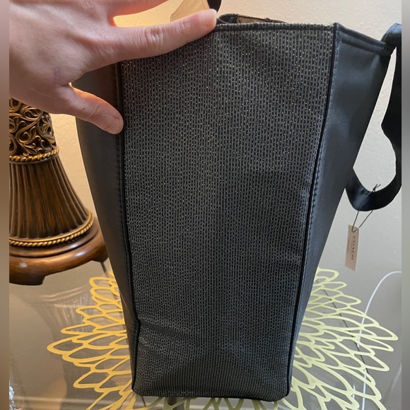 Coach - Picture 10 of 13